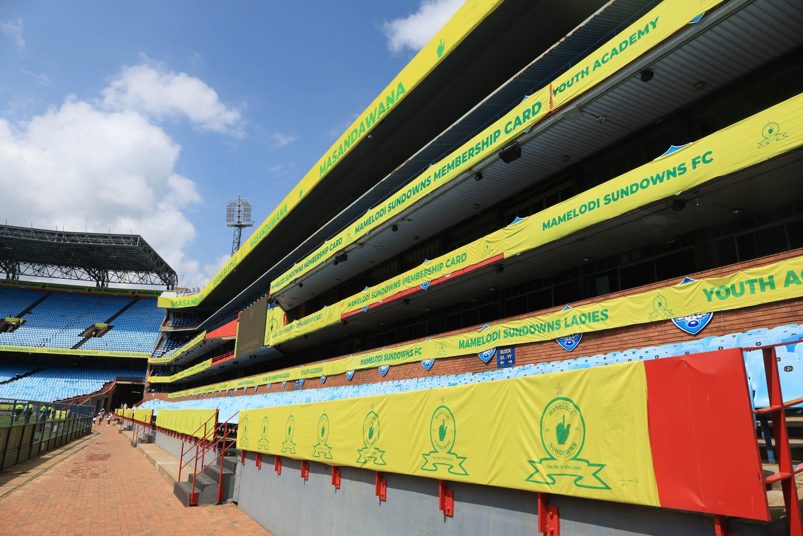 Projects football caf champions league 2024/25 quarter final 1st leg mamelodi sundowns v esperance de tunis loftus versfeld stadium pretoria